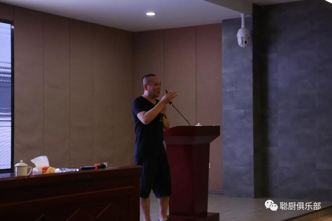 瀏陽(yáng)市農(nóng)村集體聚餐安全培訓(xùn)班在我公司正式開班 瀏陽(yáng)市農(nóng)村集體聚餐安全培訓(xùn)班在我公司正式開班